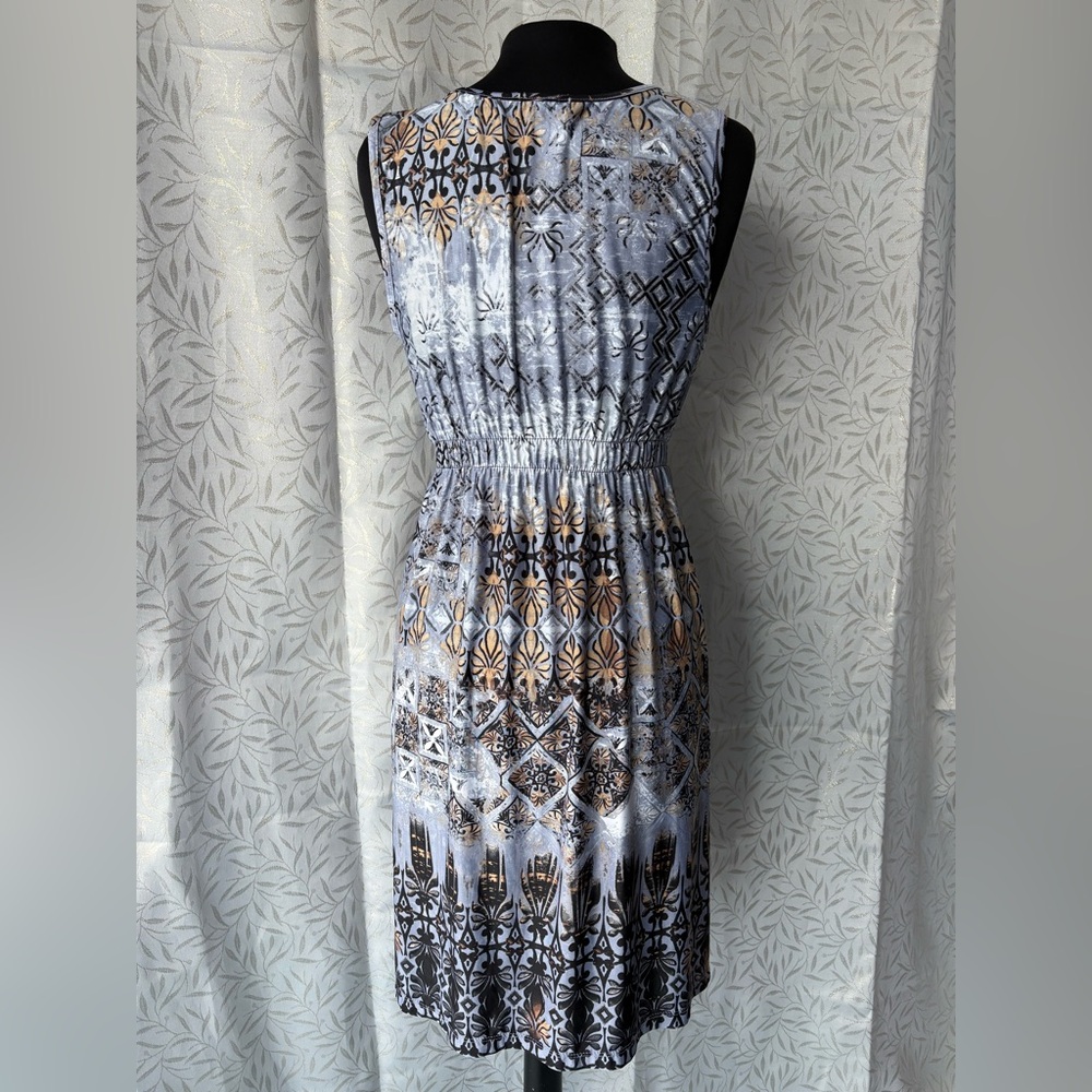 ONE WORLD Sleeveless Maxi Dress in Black, Gray, and Gold - Picture 3 of 9